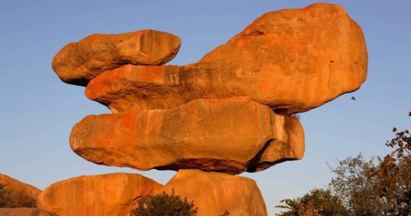 About 13 kilometres from the city centre, the granite balancing rocks in Epworth are the formations depicted on Zimbabwe's national currency and one of the country's most recognisable natural symbols.