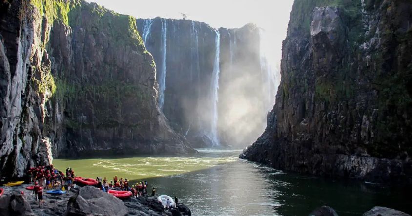 Zimbabwe vs Zambia: Which Side of Victoria Falls Should You Visit? 5 White-water rafting operates from the Zimbabwe side of Victoria Falls