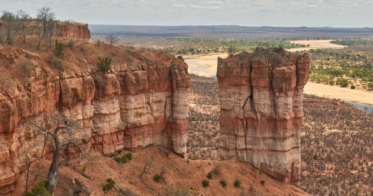 15 Most Beautiful Places in Zimbabwe 6 Chilojo Cliffs at Gonarezhou National Park are sight to behold.