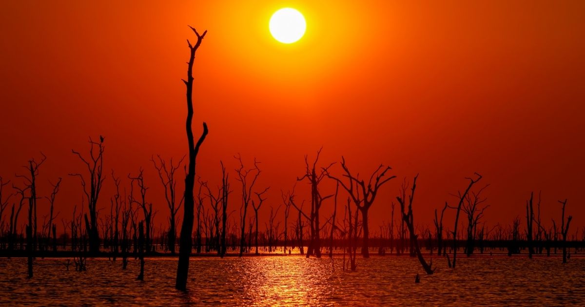 15 Most Beautiful Places in Zimbabwe 8 Lake Kariba at Sunset