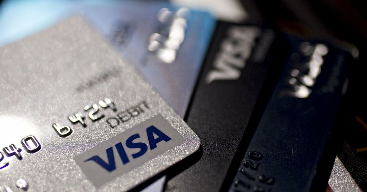 Currency in Zimbabwe 2026: ZiG, USD and Everything You Need to Know 7 Credit and debit cards, primarily Visa and Mastercard, are accepted at most luxury lodges, upmarket hotels, established restaurants in Harare and Victoria Falls, and larger tour operators.