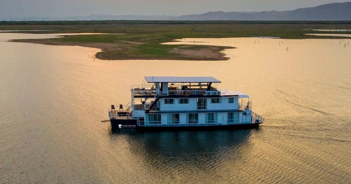 Top 7 Houseboats on Lake Kariba for a Group Getaway 6 Sovereign houseboat on Lake Kariba